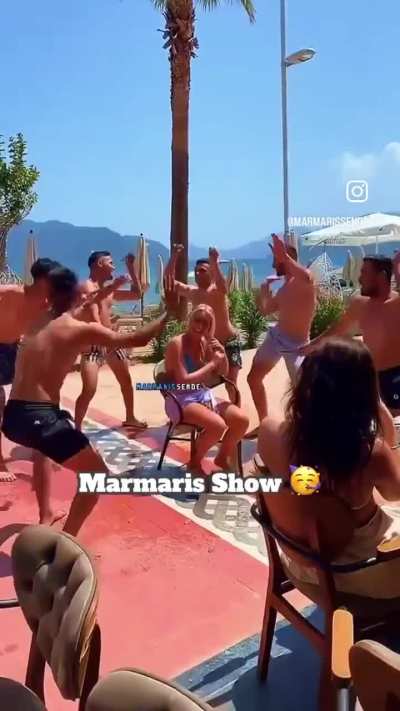 Kertenkele &Ccedil;iftleşme Dansı🤮🤮