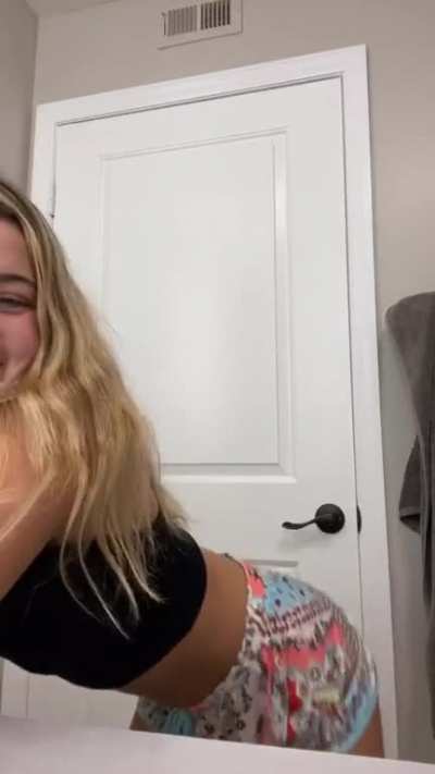 Shaking that ass