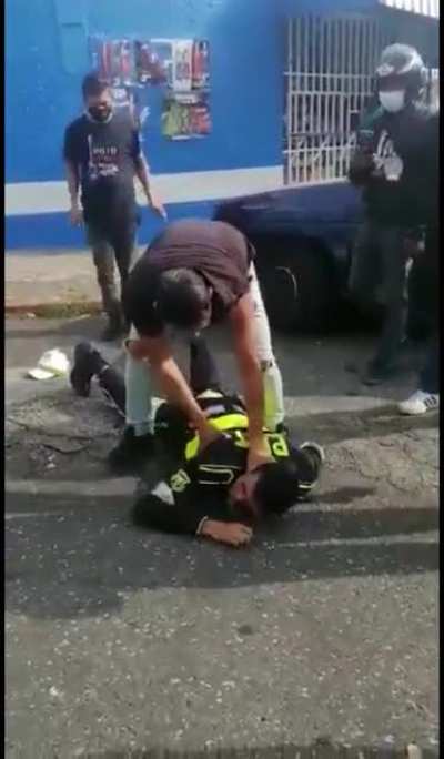 Citizen vs Traffic cop