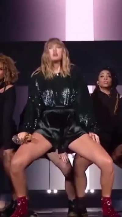Jiggly thighs