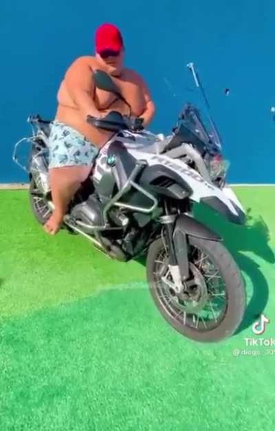 Continua feio mano