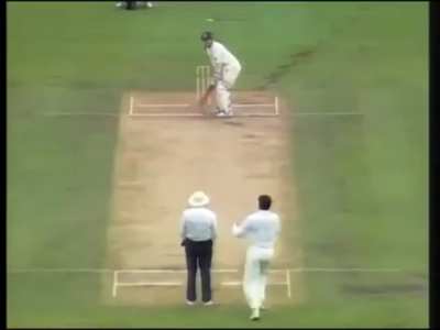 Curves back late, Wasim Akram exploits Michael Slater&rsquo;s bat-pad gap
