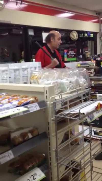 Chaos at 7-Eleven!