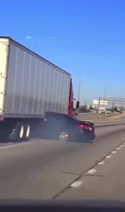 WCGW Hitting a big container truck