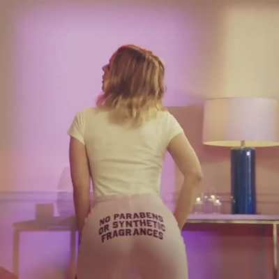 Kristen Bell is such a naughty MILF