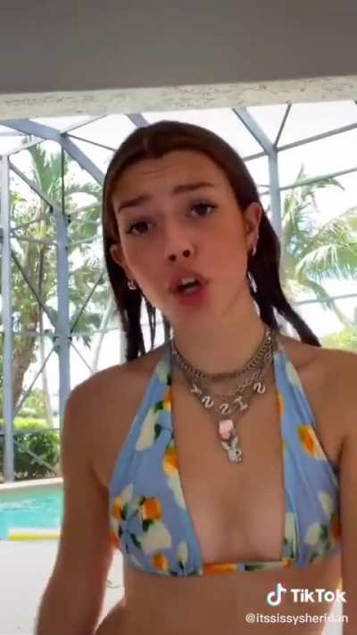 10/10 Woman