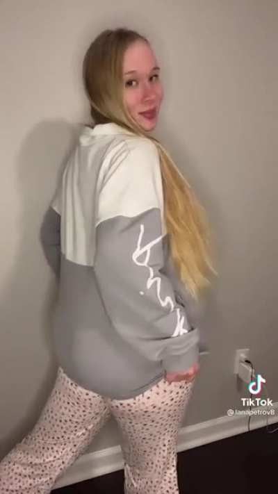 Soft & Jiggly No.575 😍🍑 (Surprise Under There)