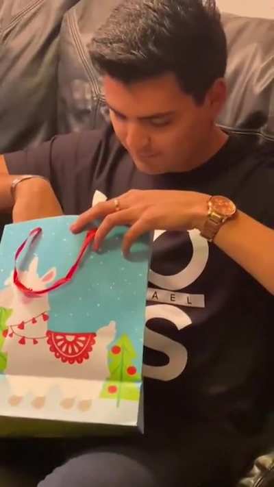 Jo jo jo jo feliz navidad 🥺
