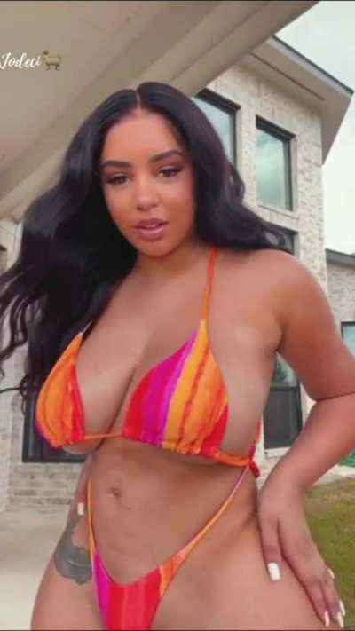 Tiffanie Ray