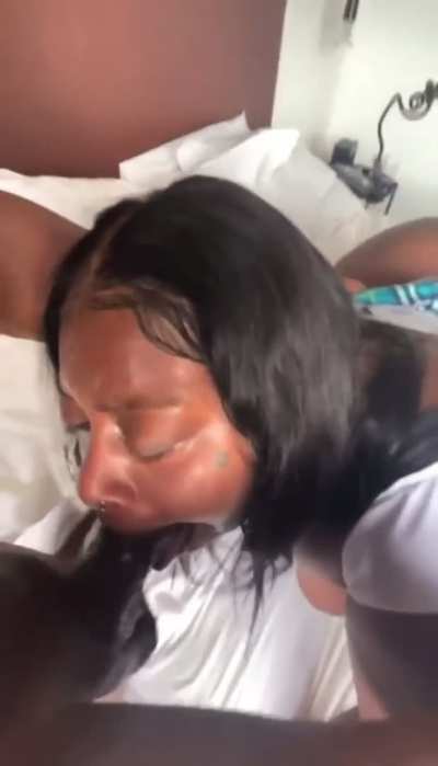 Ebony throat queens👸🏿🍆 join in comments I have sloppy top 9000's all day in there my kings ☺️💦