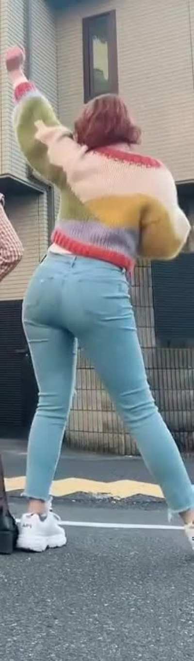 From her friends tiktok...she&rsquo;s getting THICCC 🍑
