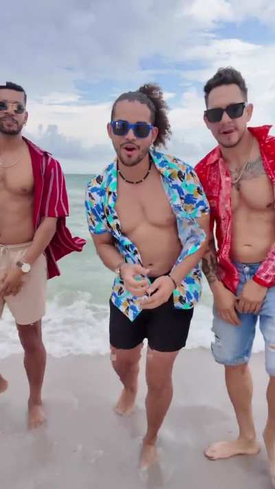 The 3 Stooges made a music video for all their "fans"  WARNING:  2nd HAND EMBARASSMENT 