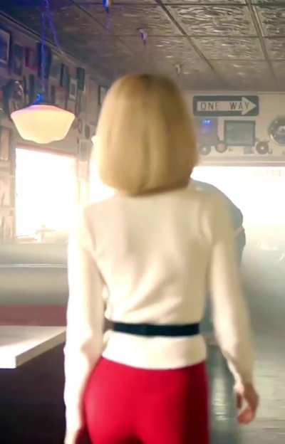 Kiernan Shipka 