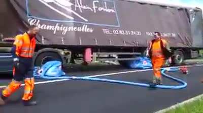 inflatable tool used to help gently right rolled trucks