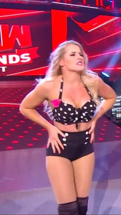 Lacey Evans