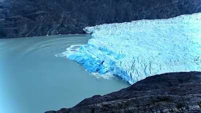Tiny glacier piece detached&hellip;