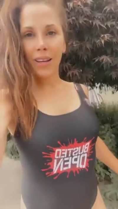 Mickie James 
