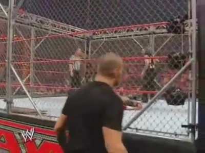 "Hardy's on top of the cage!"