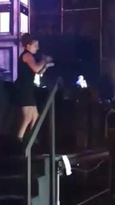 Eminem konserinde işaret dili terc&uuml;manı