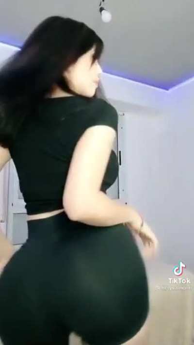 Amazing a$$ests