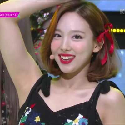 200626 Nayeon