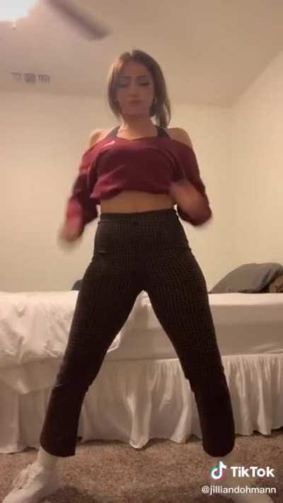 damn she thicc