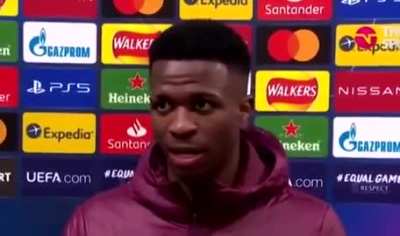 Vinicius Jr se pronuncia ap&oacute;s Rodri ganhar a bola de ouro 