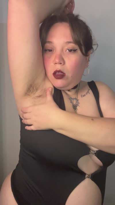 I can&rsquo;t stop smelling myself&hellip; and neither will you [sg]