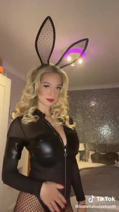 @isabellalouisebooth