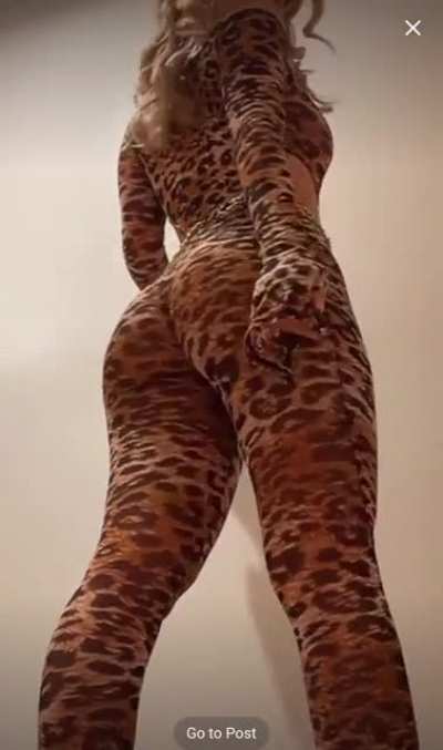 Arianna Flowers OF full content DM me $$$$