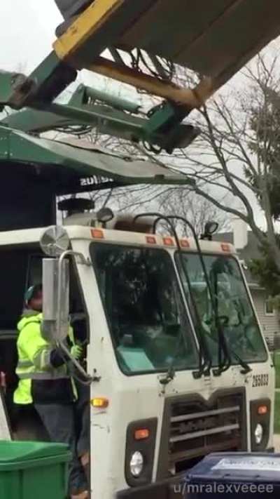 Garage truck passed by this morning playing that days before rodeo and this shit happened. Glad he&rsquo;s okay, but y&rsquo;all see that stage dive! 🔥