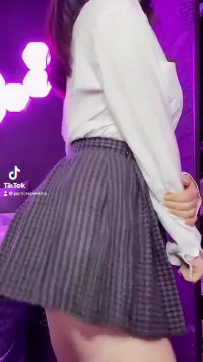 Skirts are always cute 🥰