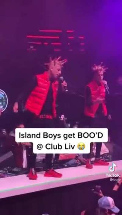 Island boys attempting to &ldquo;sing&rdquo; as they&rsquo;re boo&rsquo;d into the 4th dimension