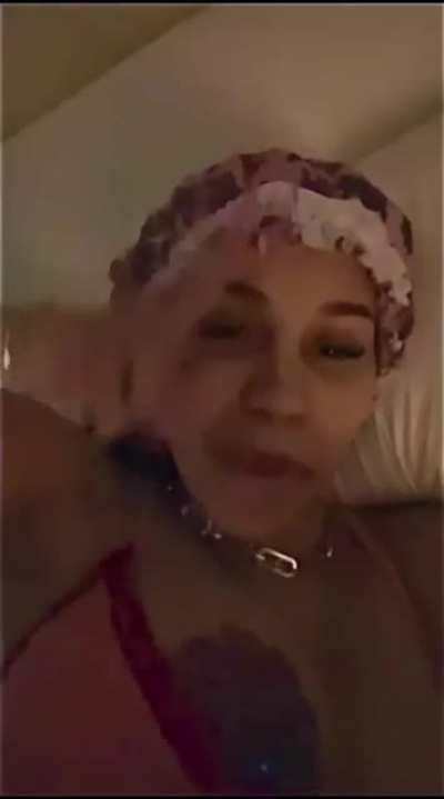Cardi b joi so fucking nutty 😮&zwj;💨🥜