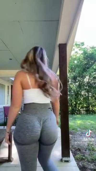 College Pawg
