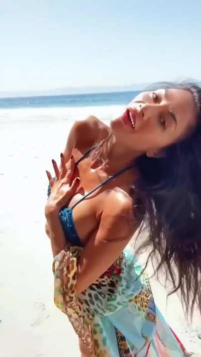 Nicole Scherzinger is so hot &eth;&yen;