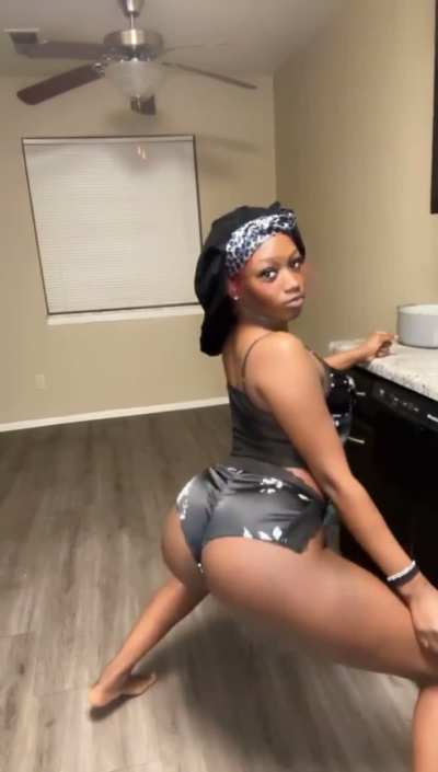 valeshia😮&zwj;💨