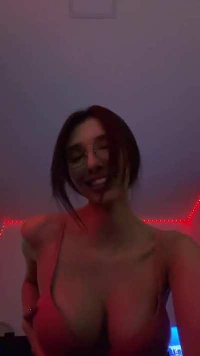 @mommysowie