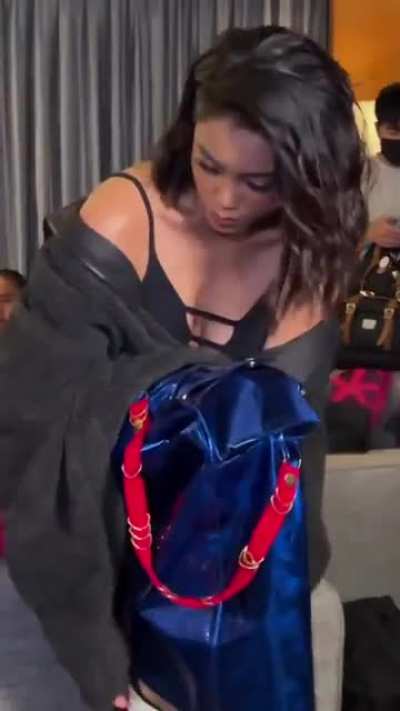 Ylona Garcia