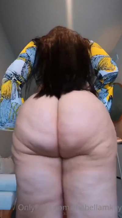 Pawg assclapping sounds like thunder