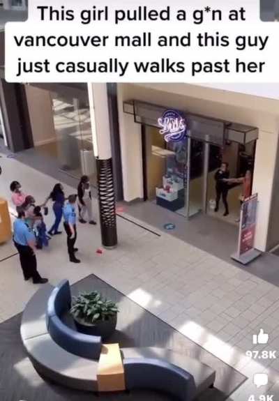 Group of girls gets gun pulled on them at Vancouver, WA mall; security guards run around like chickens with no heads, retail worker walks past gun like it doesn&rsquo;t exist.