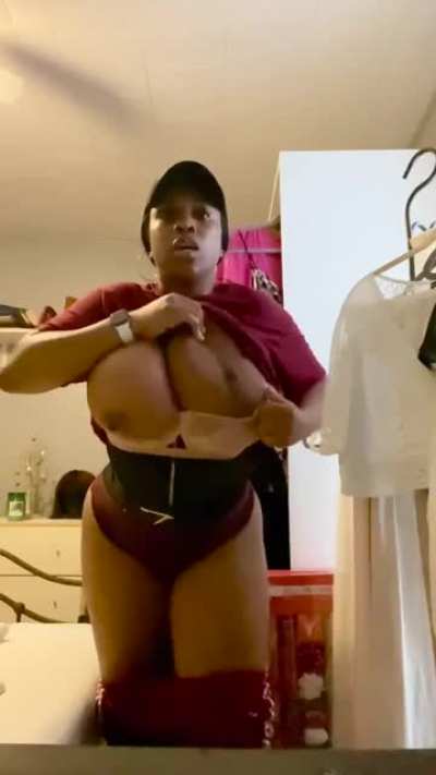 👀
