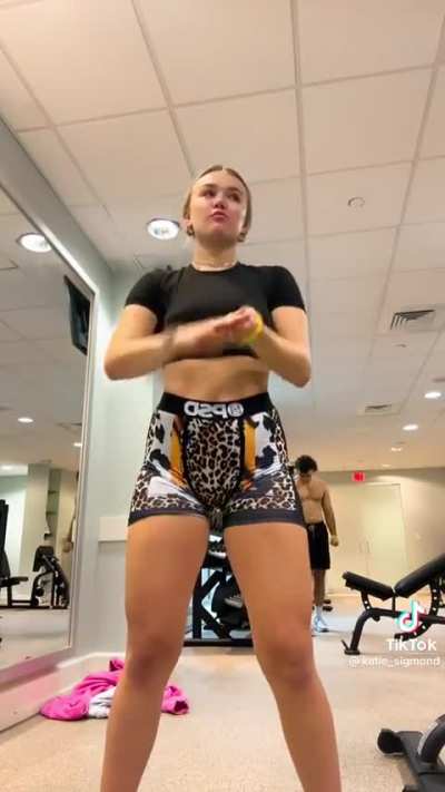 Blonde Shaking