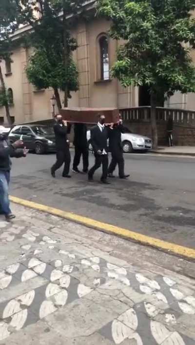 Meanwhile in Piracicaba&rsquo;s downtown, S&atilde;o Paulo, Brazil....