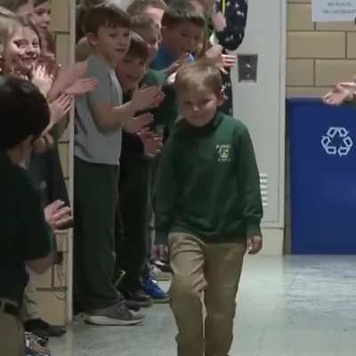 6 Year Old welcomed back to school with a standing ovation after beating leukemia