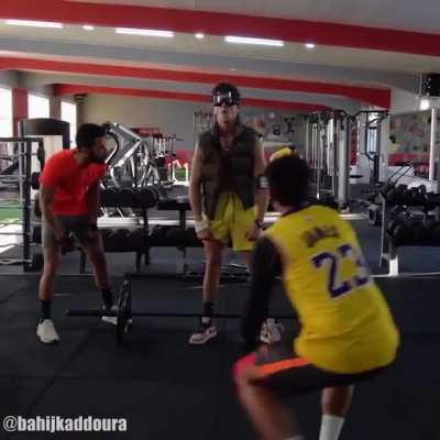 bahijkaddoura .. Old school bodybuilding VS New schoo