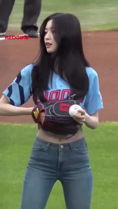Oh My Girl - Arin