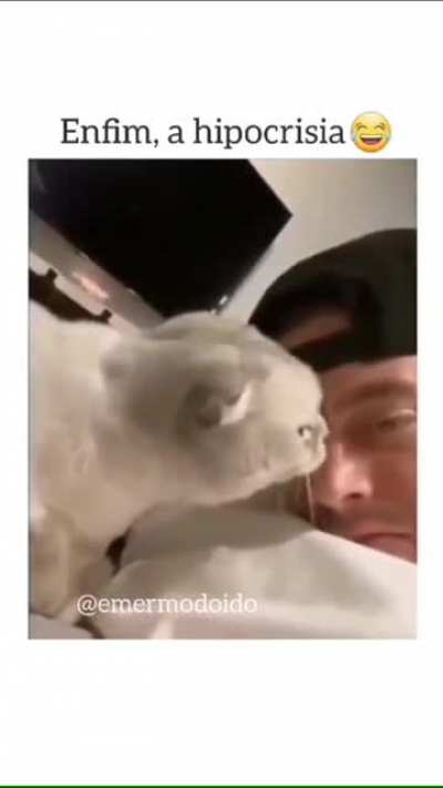 O desespero dele ksksksjks