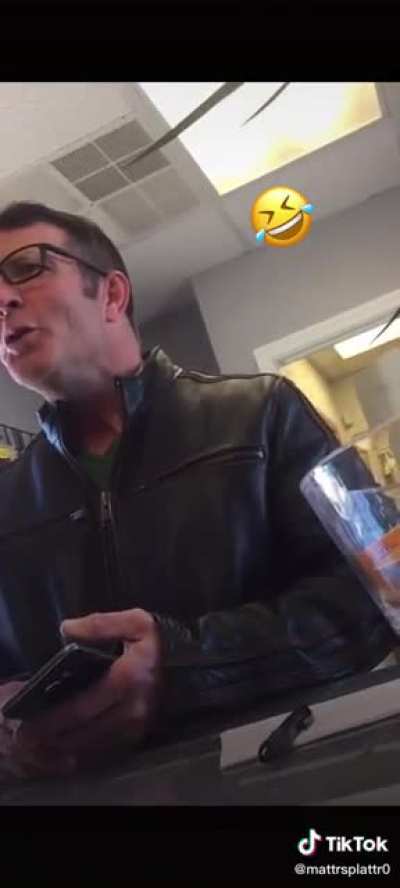Delusional man argues with cell phone technician that white rice fixes water damaged phones&hellip;