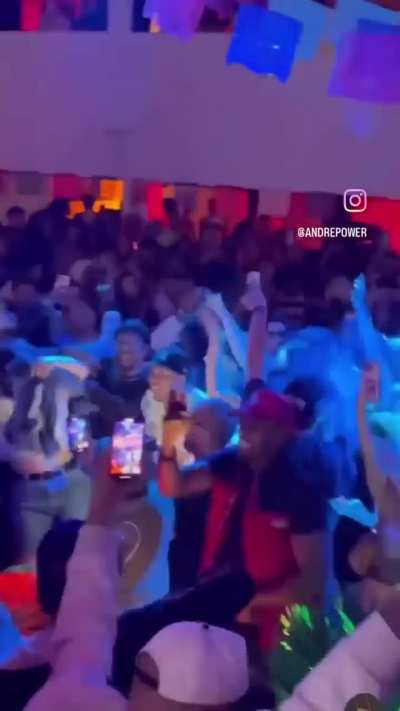 OV-HOEE last night in LA 🗣️